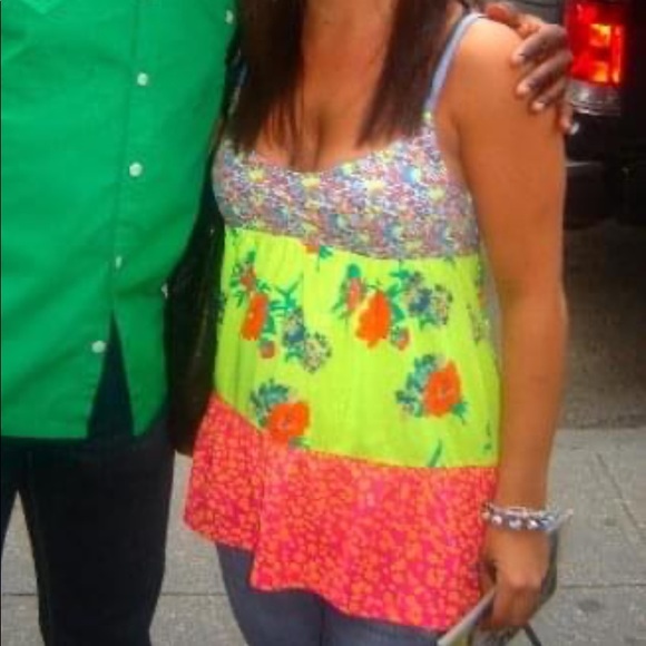 Patterned bright colored tank top - Picture 4 of 4